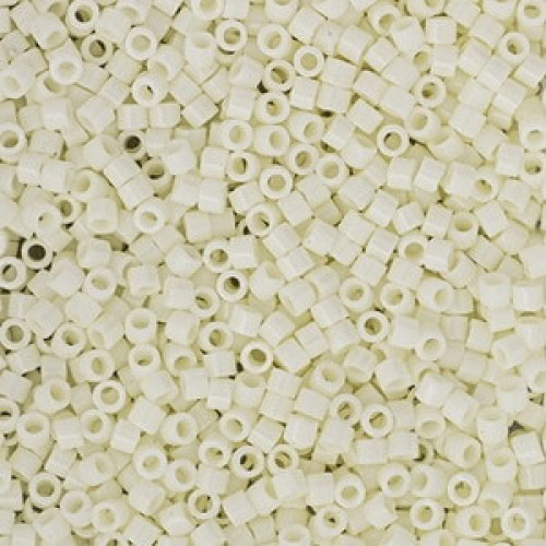Miyuki delica beads 11/0 - Opaque light butter cream - DB-2401